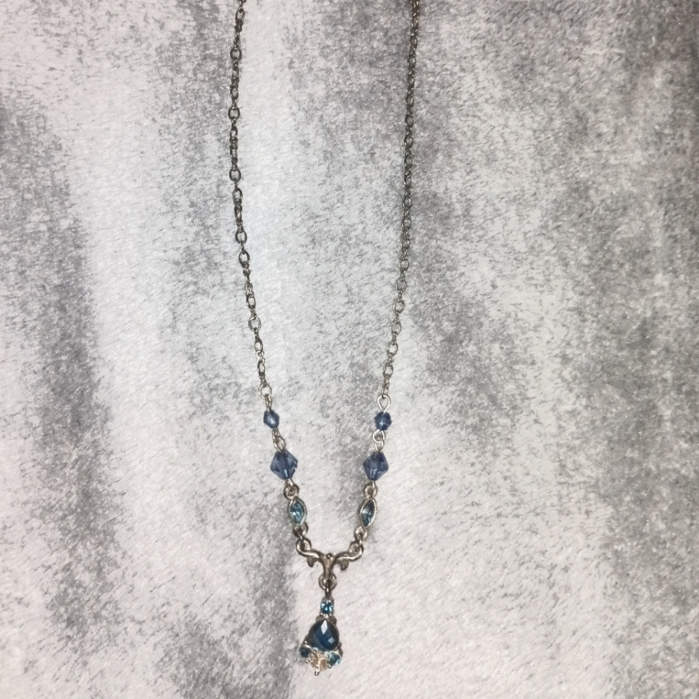 1928 brand blue stone necklace